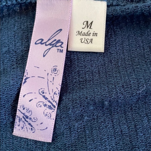 Long sleeve Blue Alya Botton top (Francesca) - Picture 3 of 3